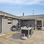 Vakantiehuis Anella - 200m From The Sea By Interhome